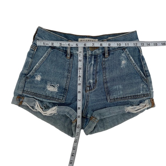 Bullhead Denim Co Distressed Cuffed Hem High Rise Jean Shorts Size 25 Women’s - Picture 4 of 5